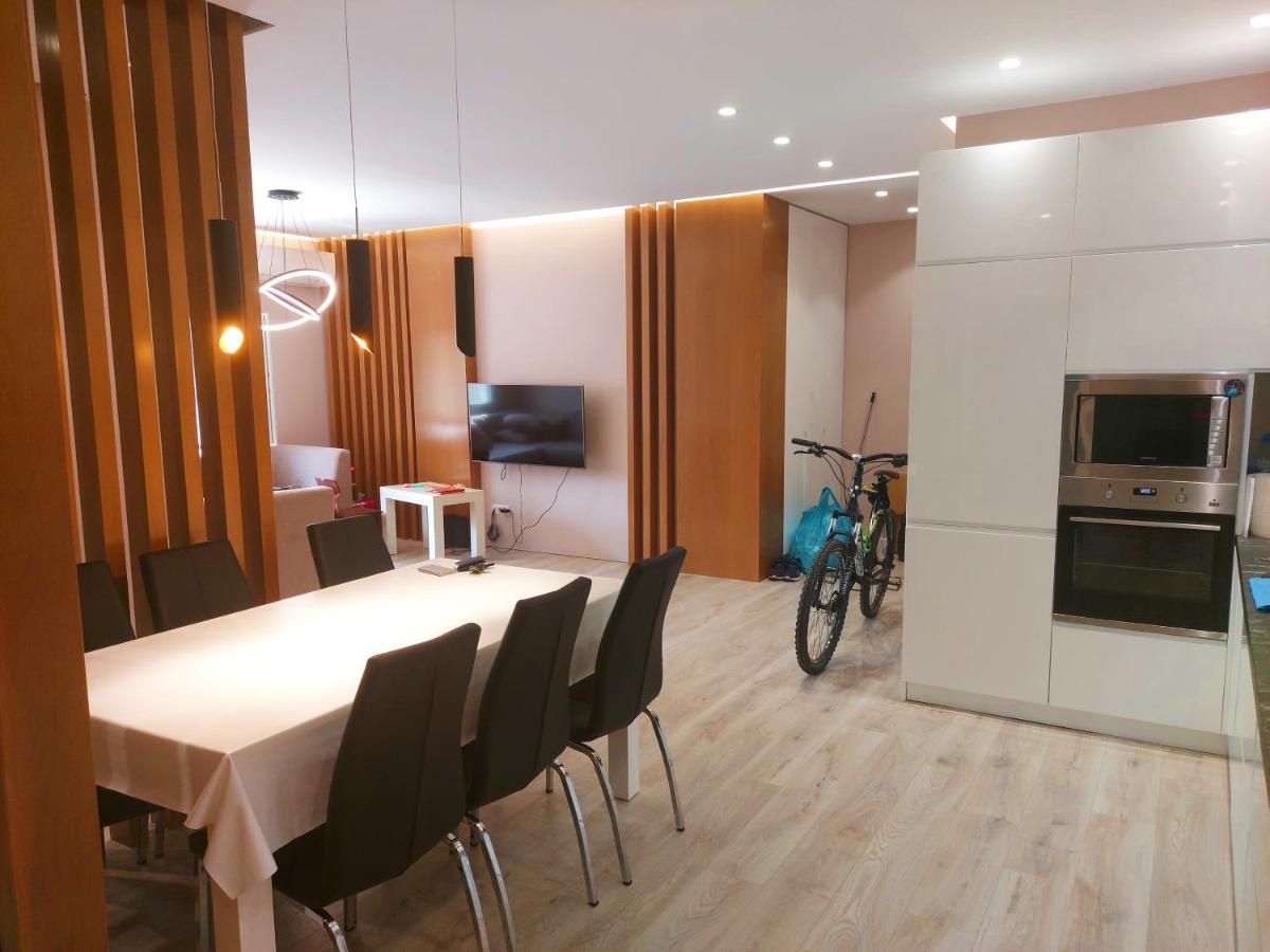 Luxurious Double Bedroom Suite Тирана Экстерьер фото
