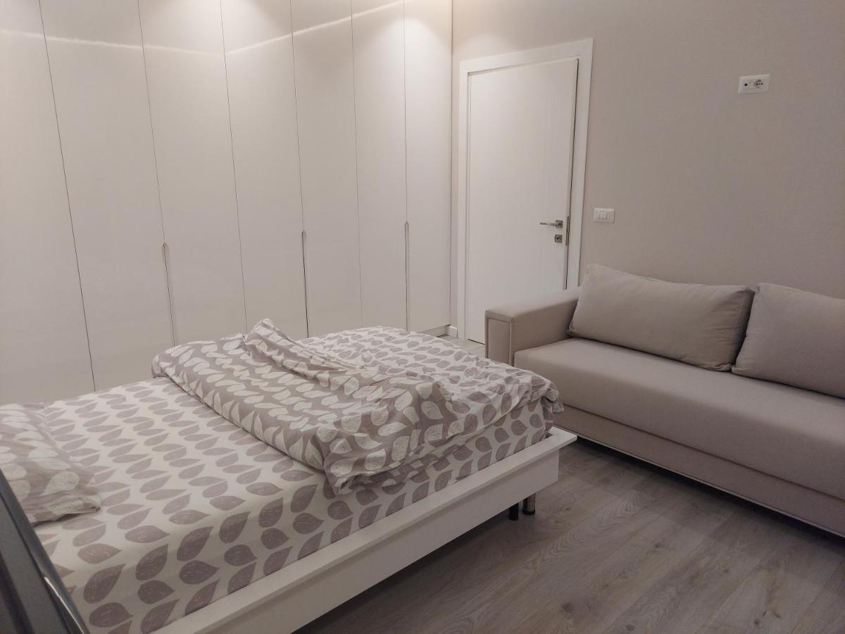 Luxurious Double Bedroom Suite Тирана Экстерьер фото