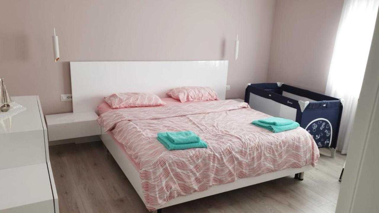 Luxurious Double Bedroom Suite Тирана Экстерьер фото
